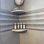 Omma, Main Street Maison *