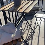 Omma, Main Street Maison Διαμέρισμα Αντίπαρος