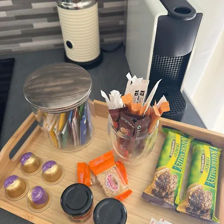 Omma, Main Street Maison *