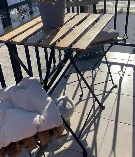 Omma, Main Street Maison Apartamento Antíparos