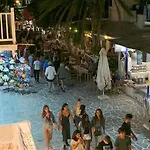 Omma, Main Street Maison