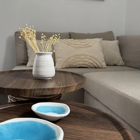 アパート Omma, Main Street Maison