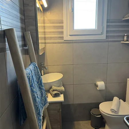 Omma, Main Street Maison * アンティパロス島