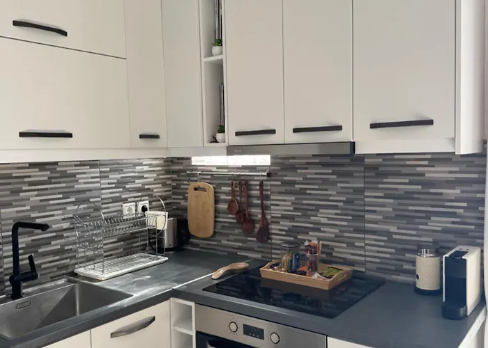 Omma, Main Street Maison Apartmán