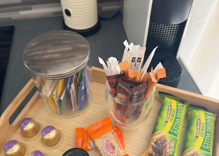 Omma, Main Street Maison *