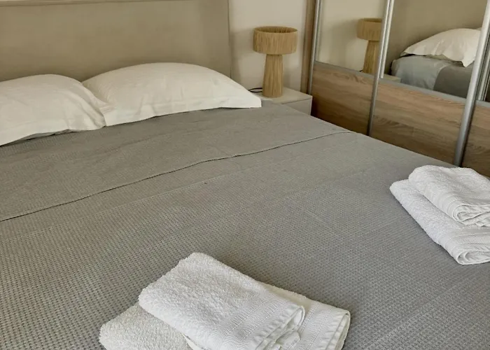 Omma, Main Street Maison Apartmán Andiparos